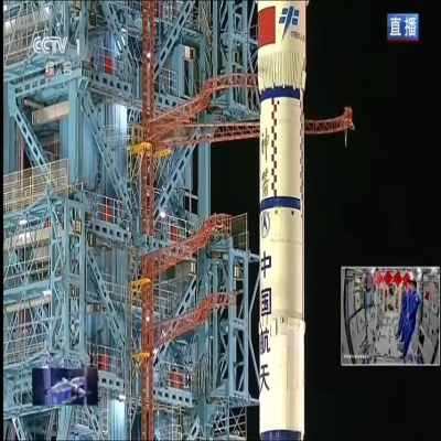 心懷山海，眼有星辰